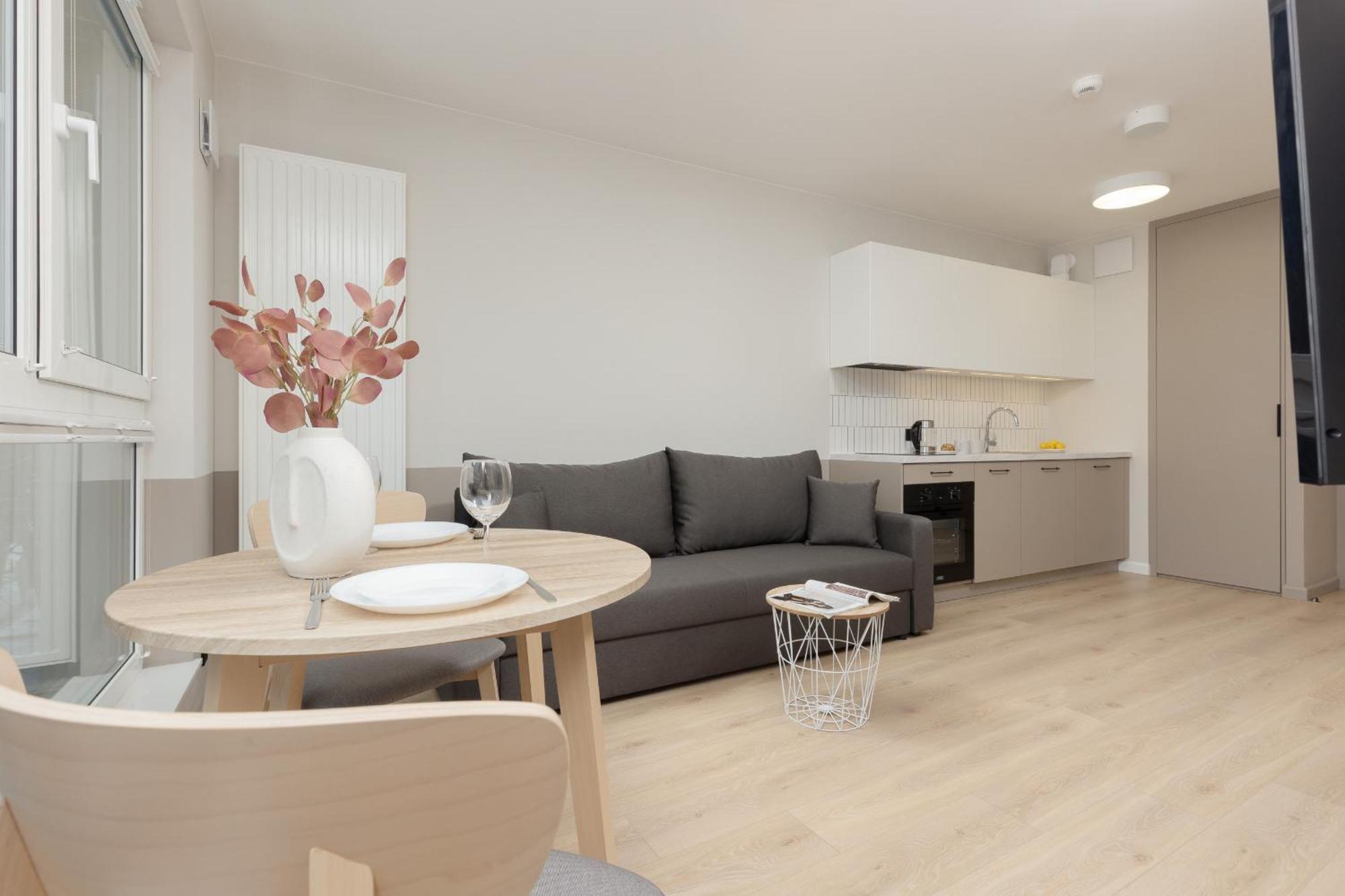 Aparthotel Mokotow Business Center By Noclegi Renters วอร์ซอ ภายนอก รูปภาพ
